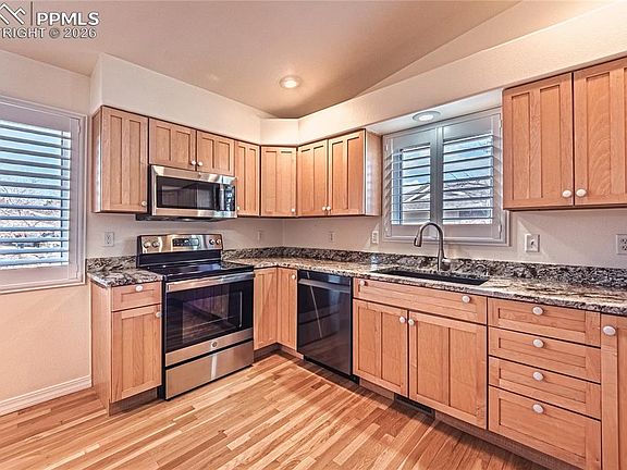 3rd image of 2755 Quail Rdg