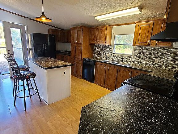 4th image of 120 Woodford Place Ct