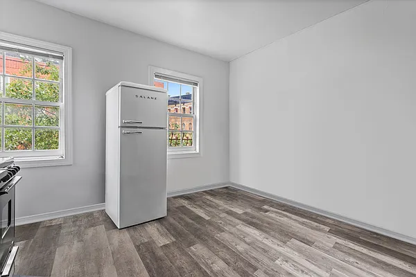 Rented by BH Brokerage Group | media 9