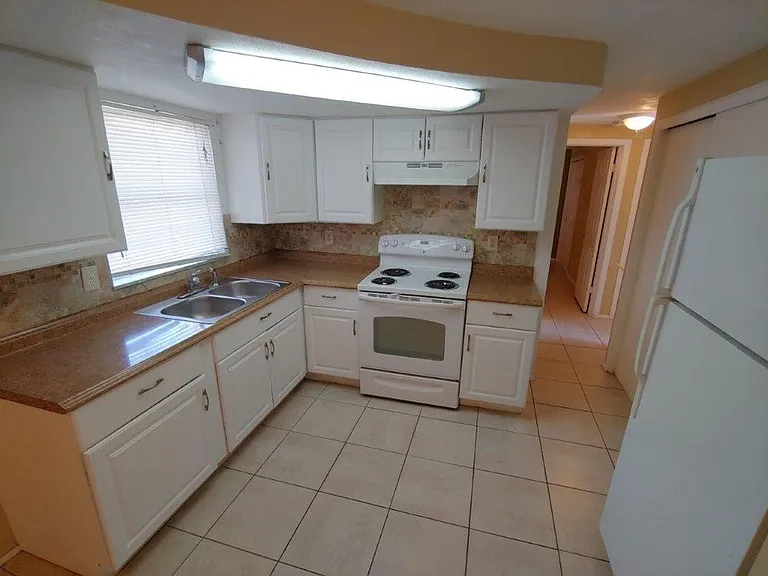3439 Clydesdale Dr — Photo 4