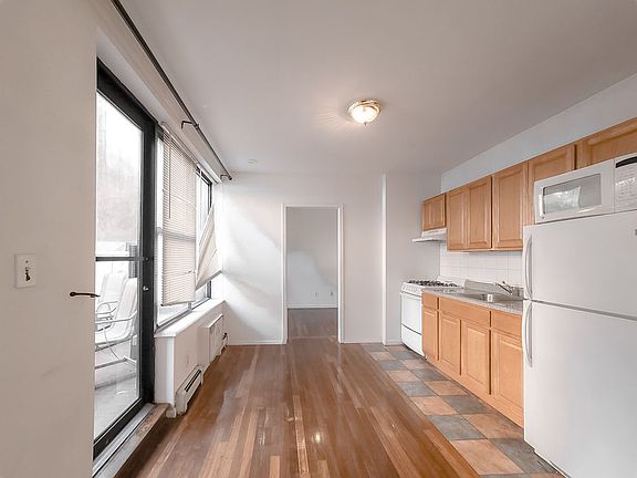 3rd image of 115 Lexington Ave #2BB