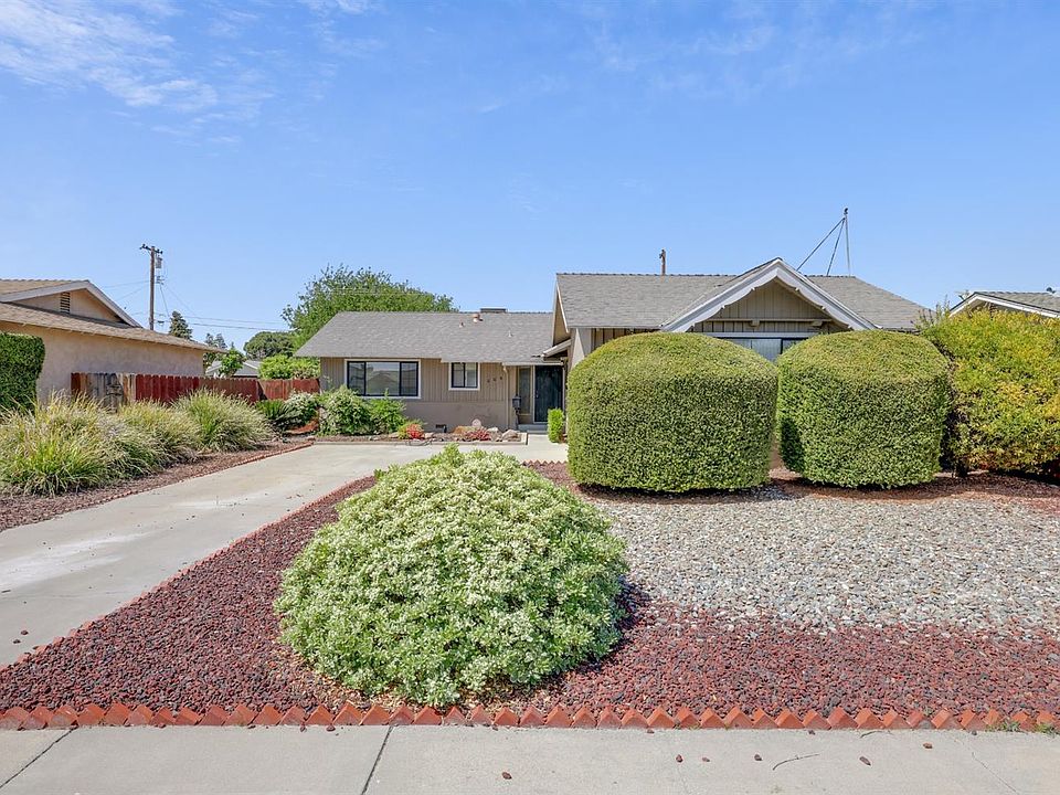 2nd image of 208 S Cindy Ln