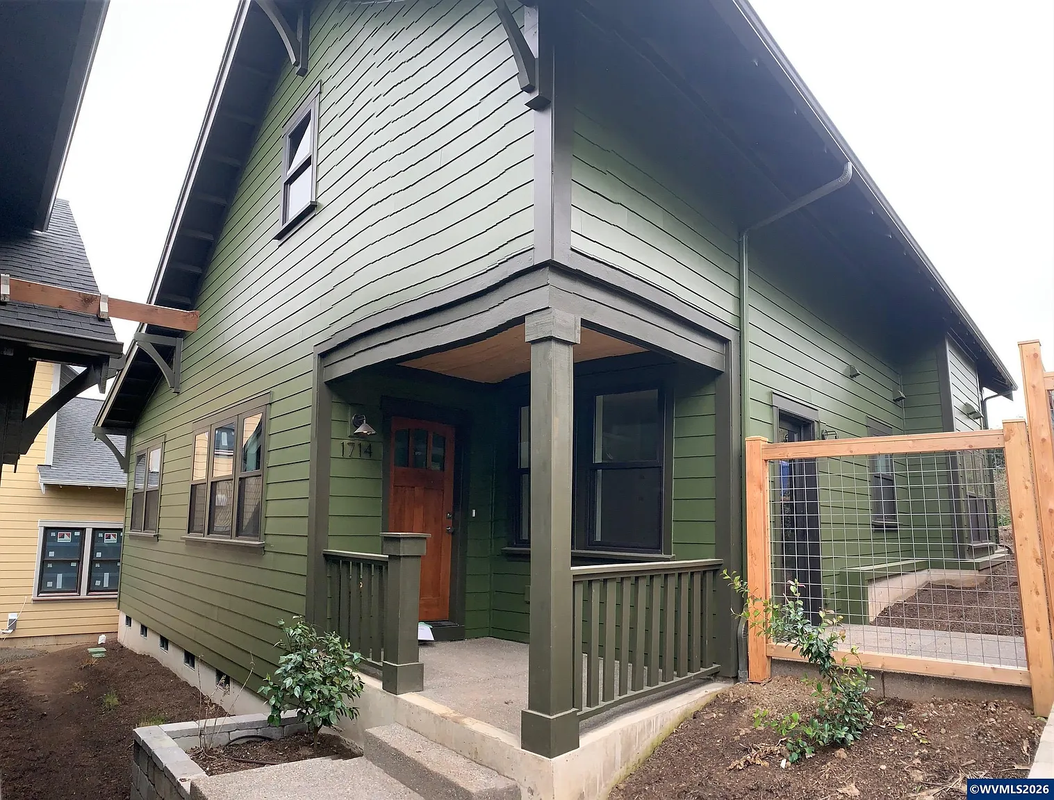 1714 Strong Rd SE photo 1