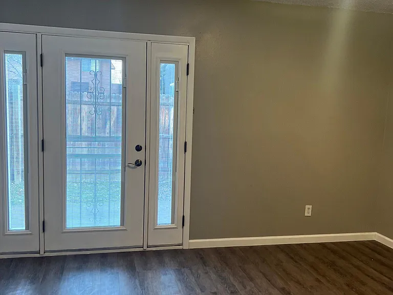 3608 Lafayette Dr NE #B — Photo 12
