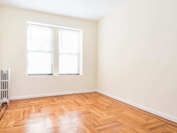 3rd image of 2572 43rd St APT 2F