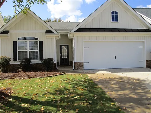 113 Village Dr Photo 1