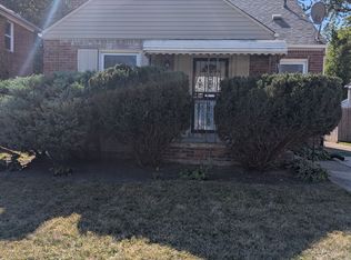 237 Chalmers St, Detroit, MI 48215