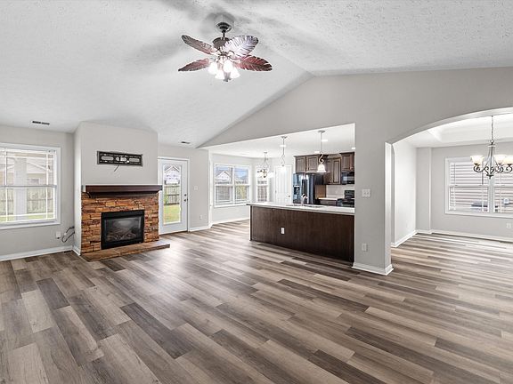 5th image of 2561 Palomino Pl
