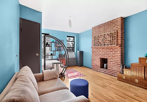 2nd image of 26 Cornelia St APT 18