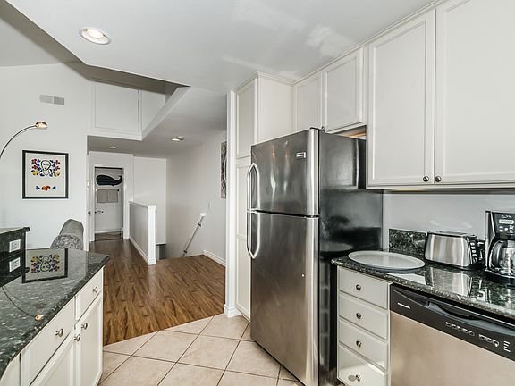 4th image of 1614 Chalcedony St