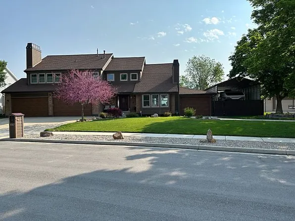 8767 S Sunridge Dr, Sandy, UT 84093