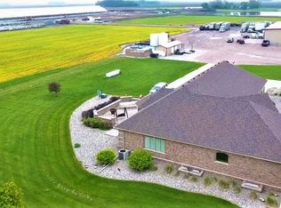 47364 310th Ave, Humphrey, NE 68642