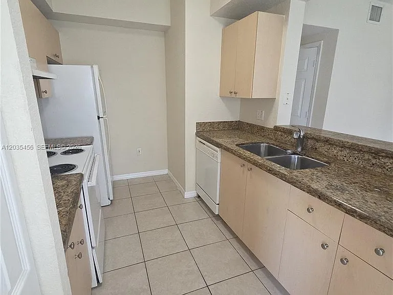 2500 Centergate Dr #105 — Photo 2