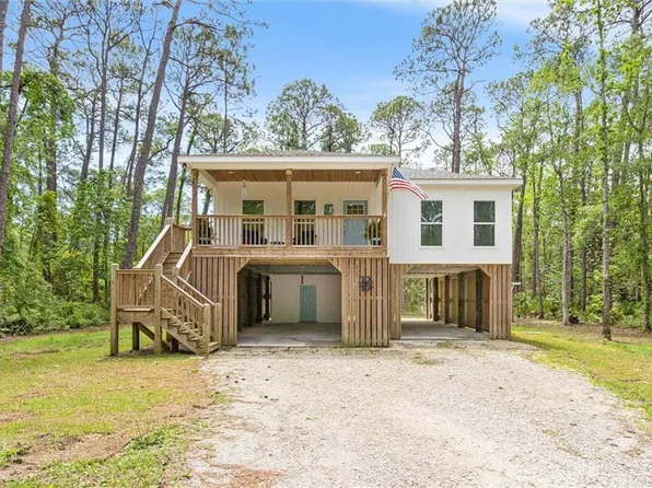 703 Houston Pl, Dauphin Island, AL 36528