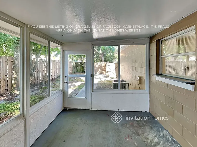 340 Micanopy Ct — Photo 16