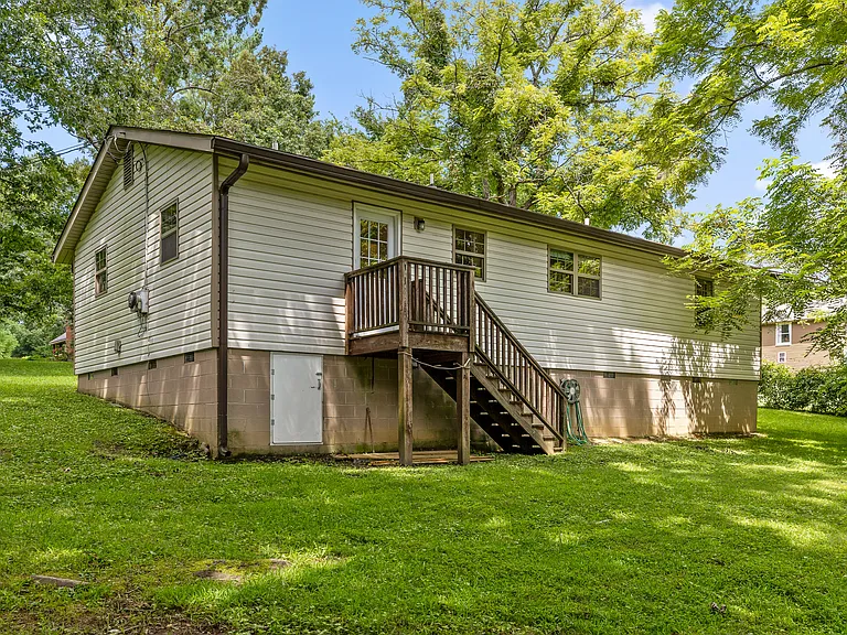 1204 Timesville Rd — Photo 32