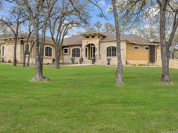 2nd image of 105 HIDDEN FOREST DR