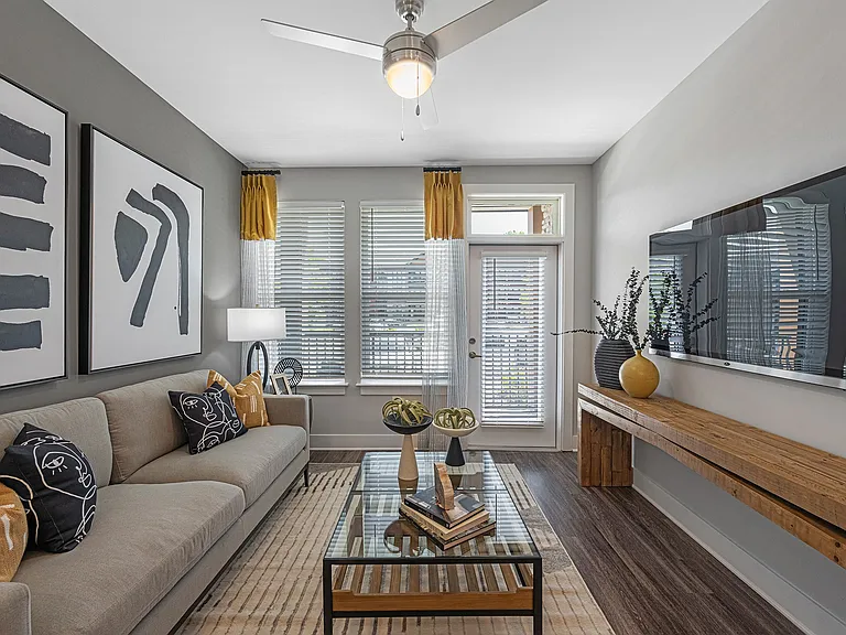 Populus Westside Apartments — Photo 17
