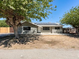 27564 Maple St, Taft, CA 93268