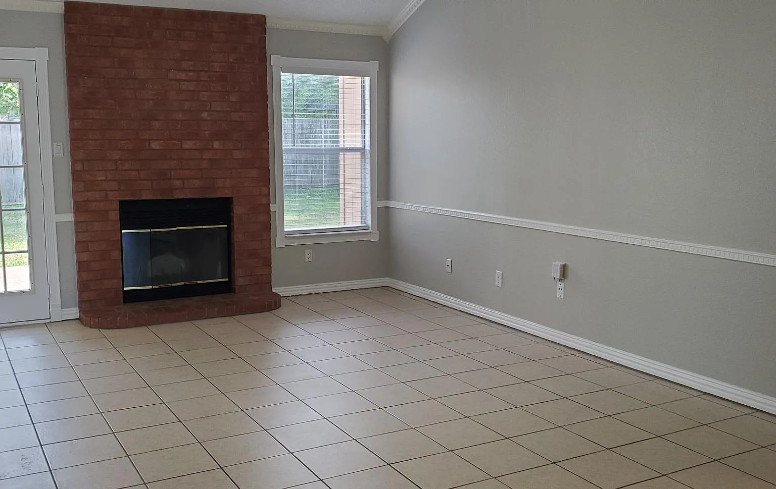 3 bed, 1452 sqft, $2,100 — Photo 3