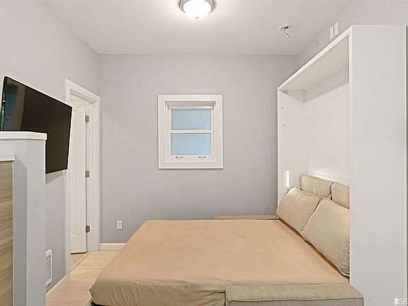 4th image of 412 Green St APT A