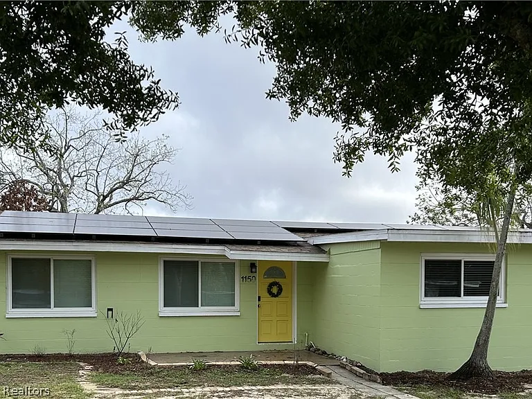 1150 Rialto Ave — Photo 1