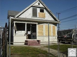 1047 E 24th St, Los Angeles, CA 90011