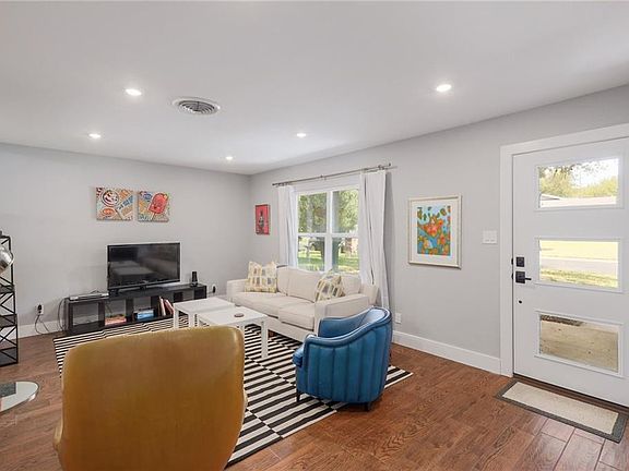 4th image of 6308 Kenilworth Dr