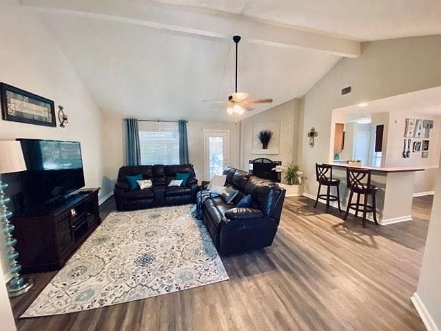 1st image of 203 Willow Creek Ct