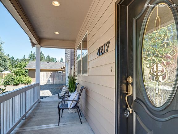 4th image of 4217 SE Bentley St