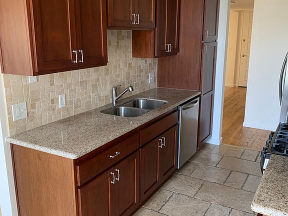 5th image of 11414 Missouri Ave APT B