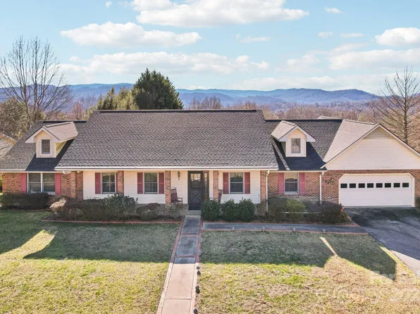 184 Mountain Valley Dr, Hendersonville, NC 28739
