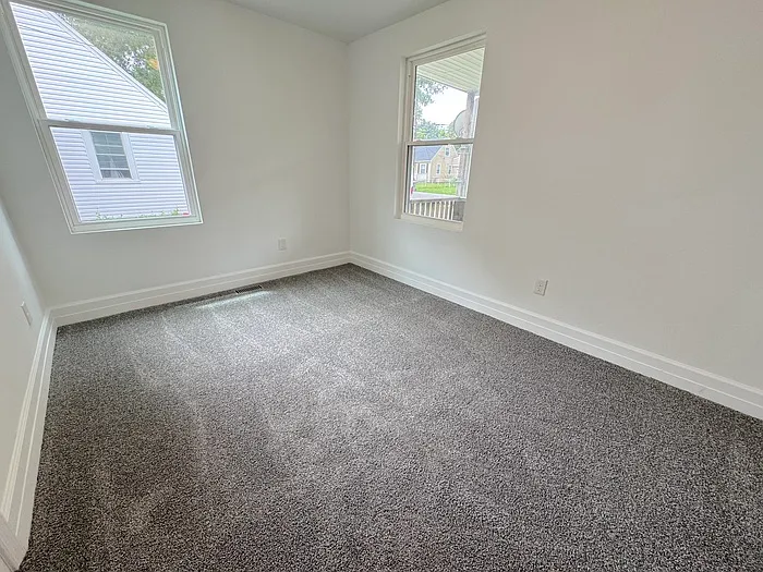 516 Homestead Ave — Photo 11