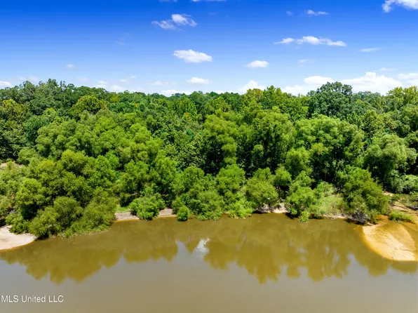 Hawkins Ave, Columbia, MS 39429