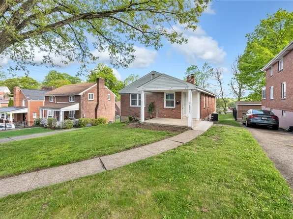 2515 Silver Oak Dr, Pittsburgh, PA 15220
