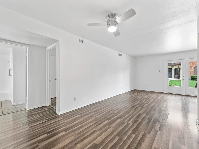4002 Ridglea Country Club Dr #108 — Photo 20