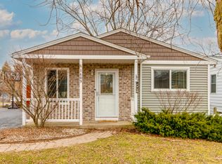 1609 Ridgeway Ave, Round Lake Beach, IL 60073