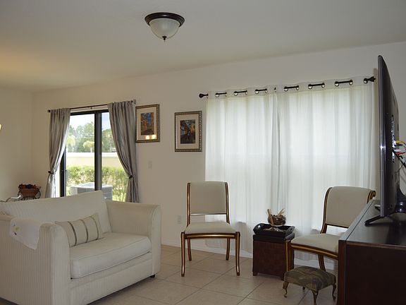 3rd image of 6530 Windsor Lake Cir