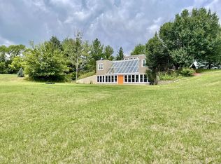 6968 E Rockton Rd, Roscoe, IL 61073