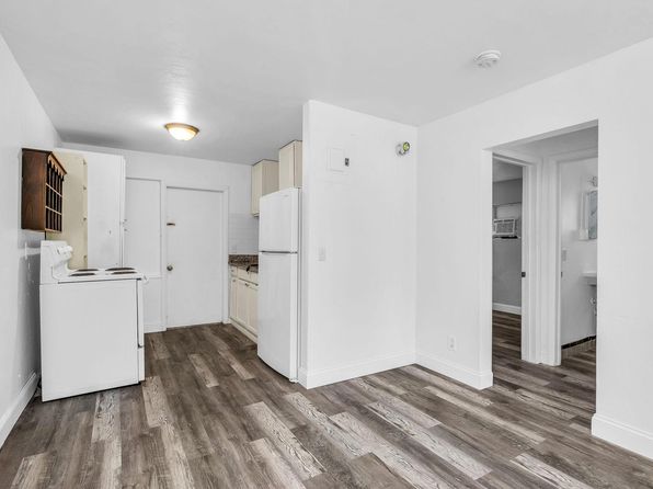 209 4th Ave S #209