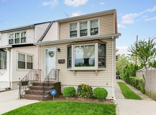3433 Clearview Expy, Bayside, NY 11361