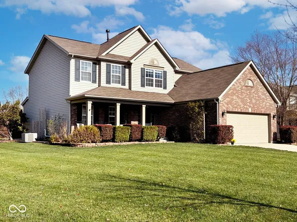 5450 Cody Ln, Greenwood, IN 46142