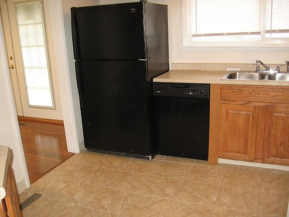 5th image of 4700 Janis Dr