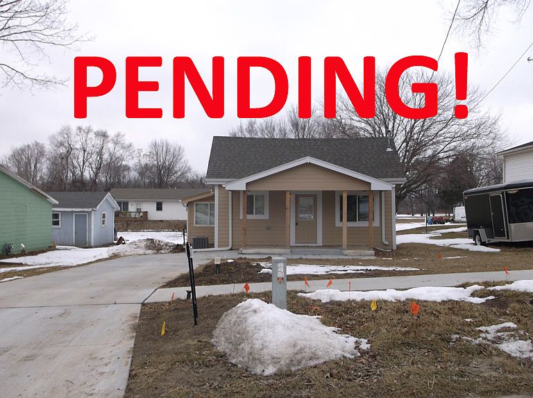 1st image of 210 Nuckolls St