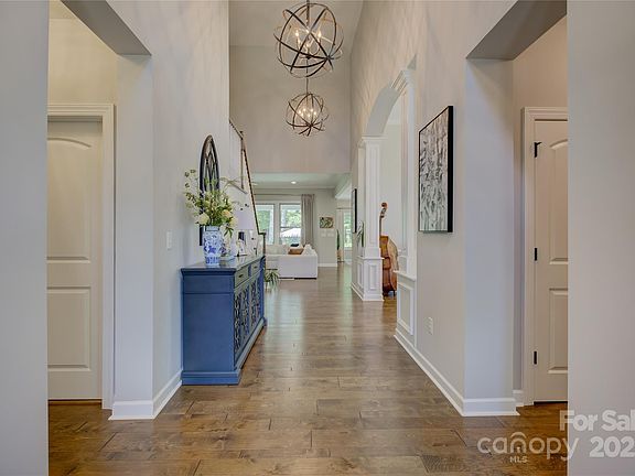 5th image of 17537 Caddy Ct