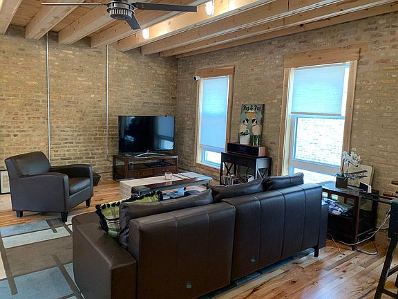 4th image of 3853 N Damen Ave #Ch