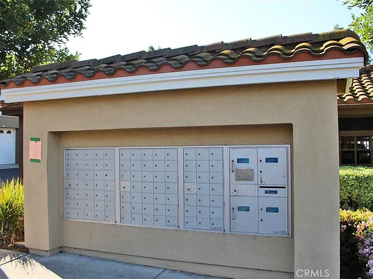 135 Gallery Way — Photo 30
