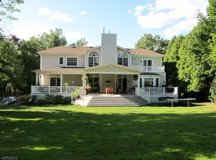 27 Meyersville Rd, Chatham, NJ 07928