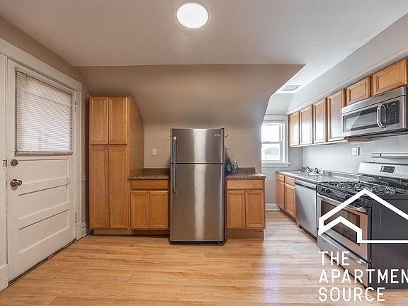 3rd image of 3434 W Drummond Pl APT 3