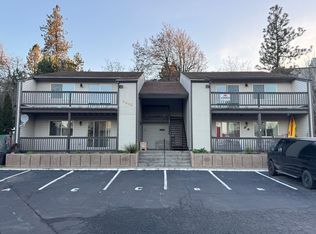2495 Wasco St APT B, Hood River, OR 97031